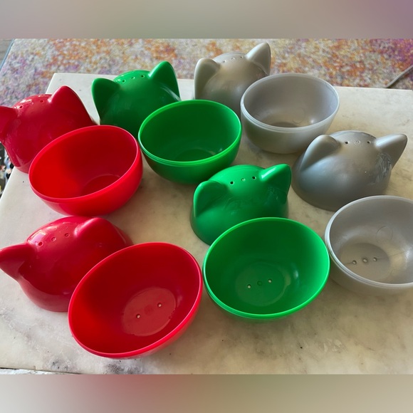 NEW- 6 EMPTY Squishmallow Mystery Capsules in Holiday Colors, Red, Green, Silver - Picture 3 of 7